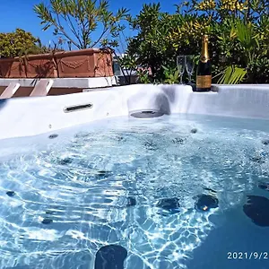 Penthouse - Jacuzzi - Terrace - Parking - 2 Pools Antibes
